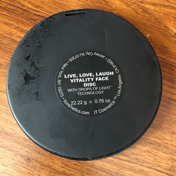 It cosmetics vitality face disc - Picture 3 of 3